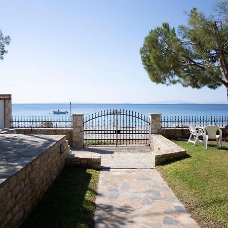 Seaside Haven Kineta Villa Exterior photo