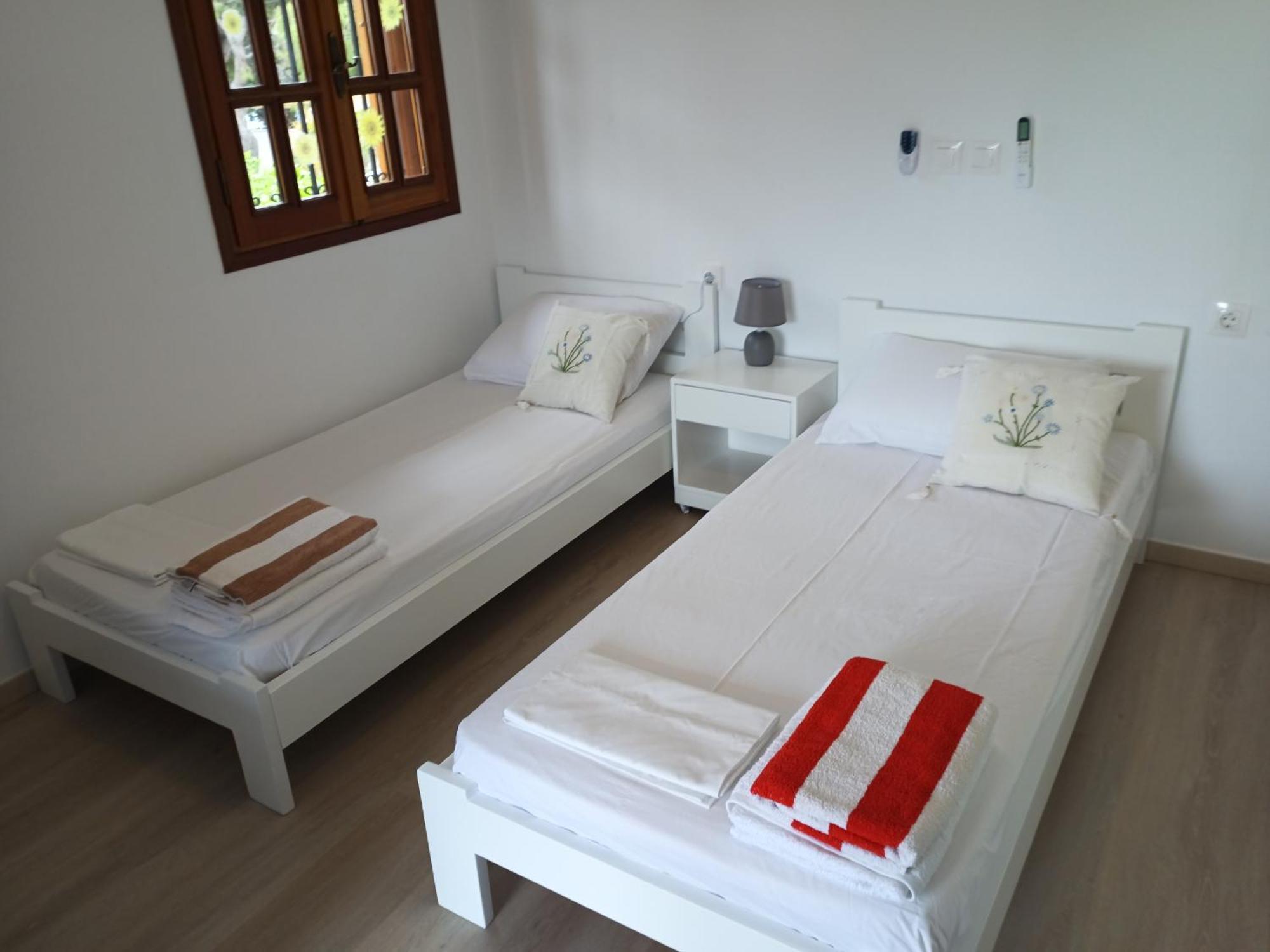 Seaside Haven Kineta Villa Exterior photo